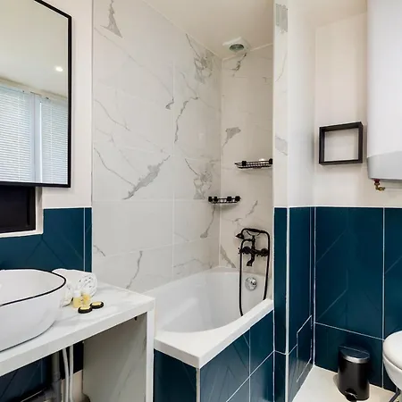 Apartment Cute In The 16th Near The Arc De Triomphe